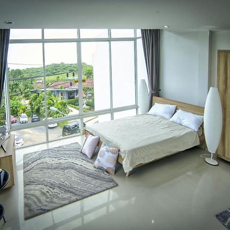 The Chu Cafe / Guesthouse Nai Harn Exterior photo